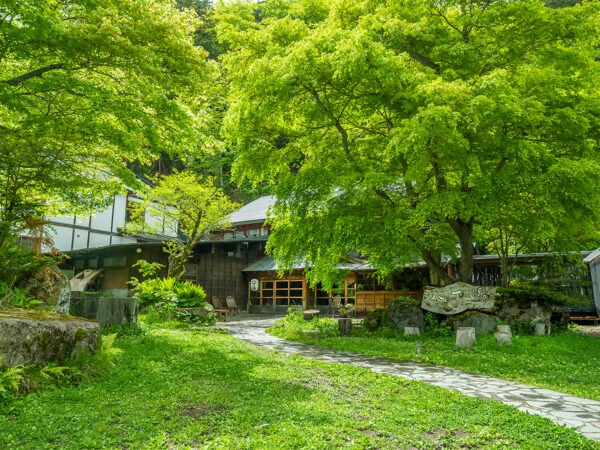 八丁の湯 外観